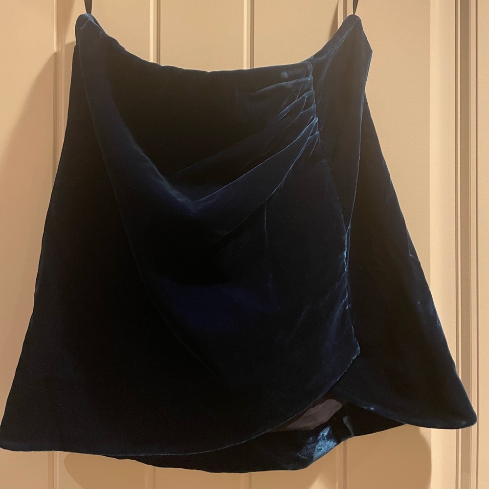 Derek Lamb 10 Crosby Royal Blue Velvet Mini Skirt Size 00. Great condition
